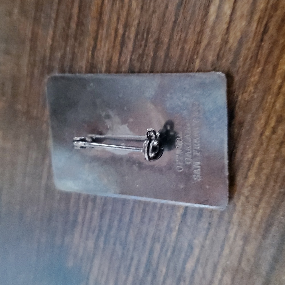 1992 Figure Skating Championships Pin - Picture 2 of 3